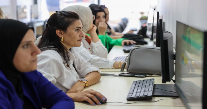 Gediz’deki kurslar 7’den 70’e ilgi görüyor