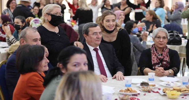 Batur: Konak sizlerle daha güzel