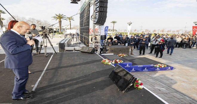 İzmir’de dijital demokrasi dönemi başladı