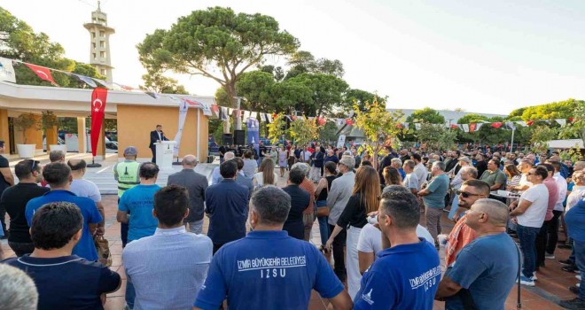 Başkan Tugay Kültürpark Göl Gazinosu’nu işçilerle açtı