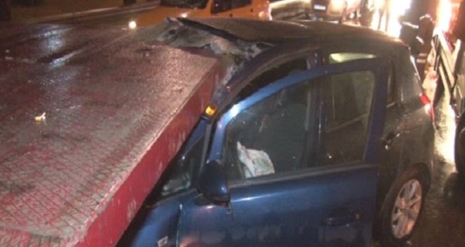 Kaza yapan tırlara arkadan çarptı, yaralandı...