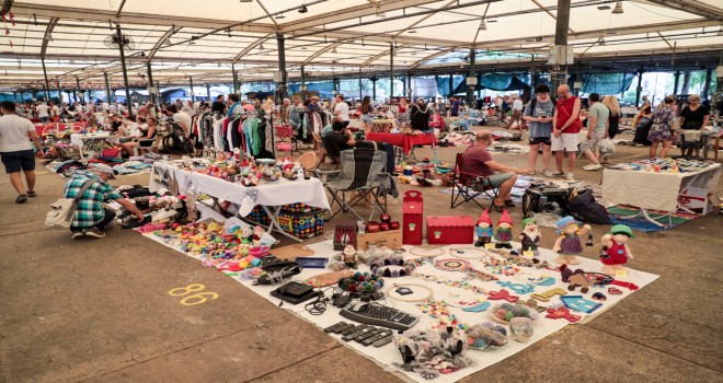 İzmir'e ikinci el pazarları açılıyor