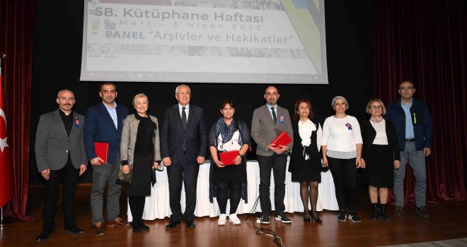 Karabağlar'da ''Arşivler ve Hakikatlar'' konuşuldu