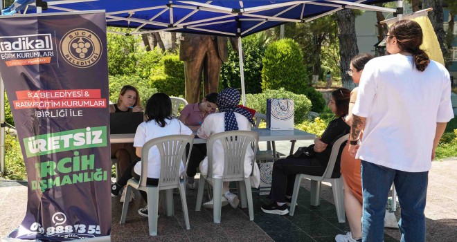 Buca Belediyesi tercih sürecinde öğrencilerin yanında