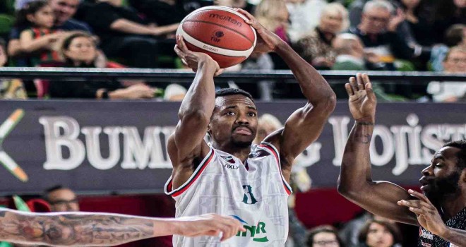 Pınar Karşıyaka, Darüşşafaka deplasmanında