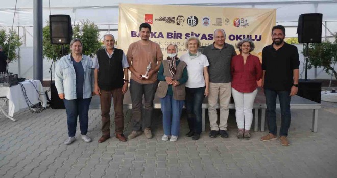 Gıda krizi ve çözümleri Efes Tarlası Yaşam Köyü'nde konuşuldu