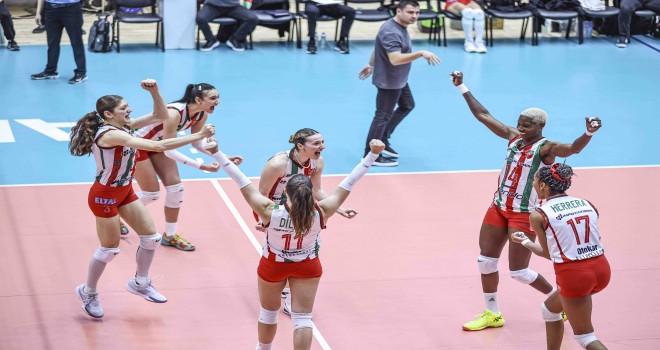 İnfo Yatırım Karşıyaka, İstanbul Büyükşehir'i bu kez yendi