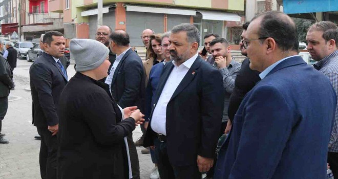 CHP İzmir dayanışma için deprem bölgesinde