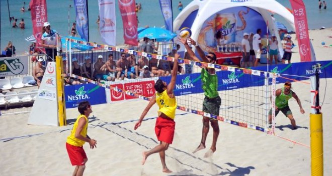 ÇEŞME’DE  BEACH VOLLEY  TURNUVASI SONA ERDİ