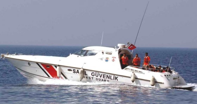 Çeşme'de denizde kaybolan genç aranıyor