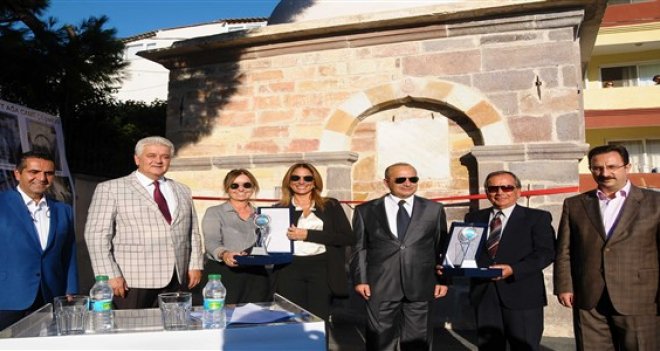 Çeşme'ye adını veren çeşmeler yenilendi