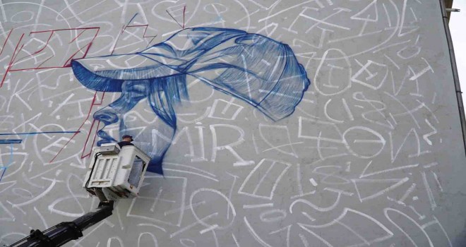 Karşıyaka'da duvarlar tuval oldu