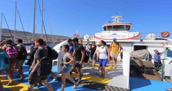 İZDENİZ'in yaz seferlerine büyük ilgi