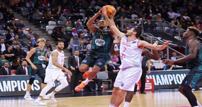 Pınar Karşıyaka Almanya'da ilk mağlubiyetini aldı