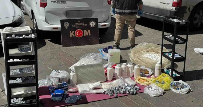 İzmir'de steroid operasyonu