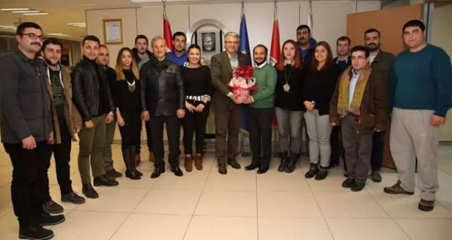 CHP Gençlik Kolu Başkan Akpınar'ı ziyaret etti