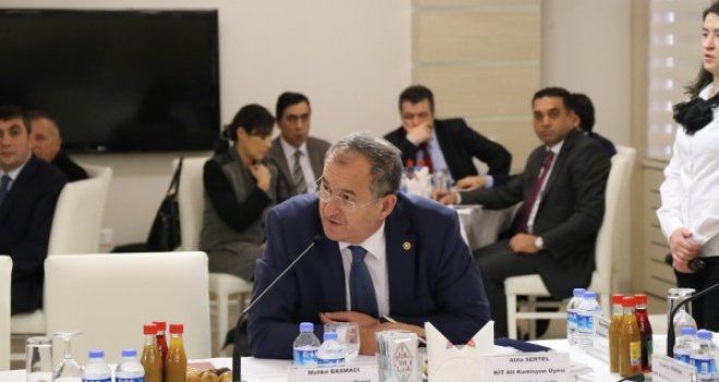 CHP'li Sertel, TRT’deki torpil iddialarını belgeleriyle birlikte sordu