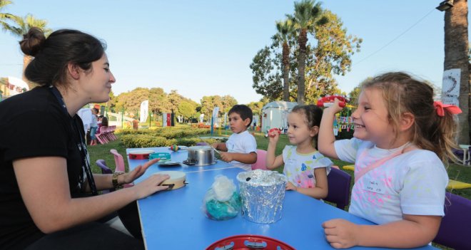 Çocuk Kulübü'nde hem öğren hem eğlen