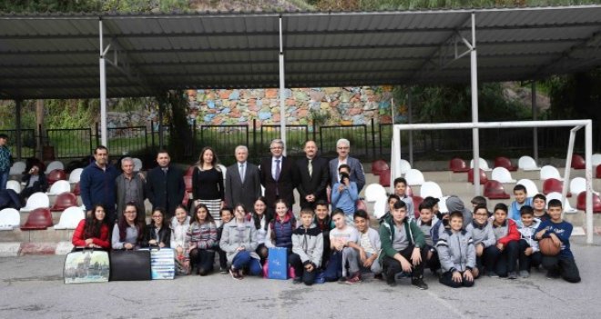 Çocuklar istedi, Başkan Akpınar yaptı