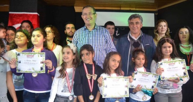 Çocukların Atatürk sevgisi yüzlerce resimde