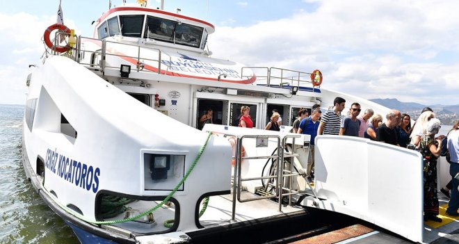 Cumhuriyet Bayramı'nda 73 bin kişi vapura bindi...