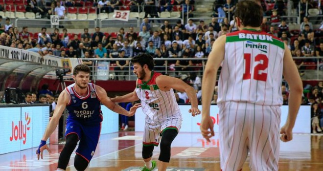 Pınar Karşıyaka'ya Anadolu Efes'ten farklı tarife...