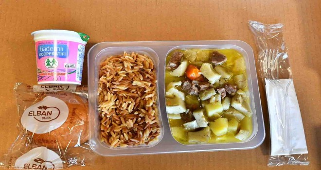 Üniversite öğrencilerine yemek desteği başladı