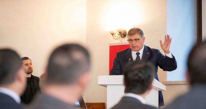 Başkan Tugay’dan ''Demokrasiye sahip çıkalım'' mesajı