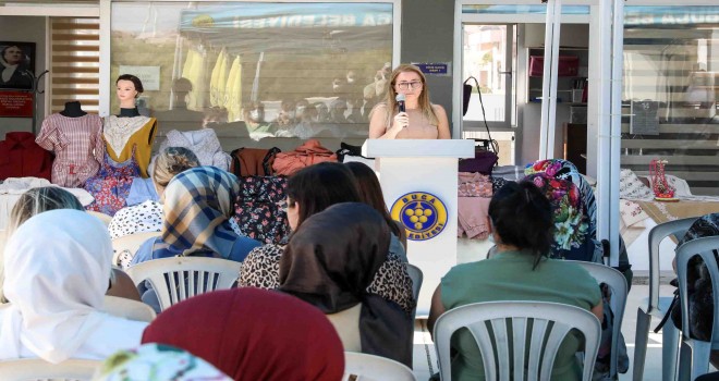 Bucalı annelere bebek besleme eğitimi