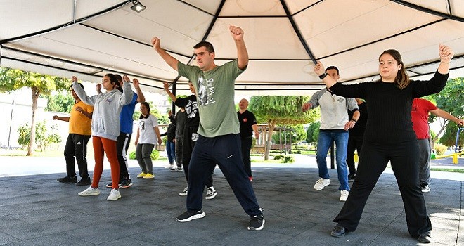 Karşıyaka Sanat Derneği’nden Engelsiz Dans Okulu