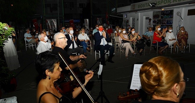 Karşıyaka Sanat Derneği 9 Eylül’ü müzikle kutladı