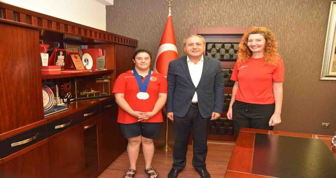 Azmin zaferi: 8 yıl çalıştı Avrupa şampiyonu oldu