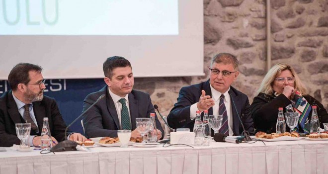 Başkan Tugay bakanlığı, TOKİ’yi, ilgili tüm kurumları iş birliğine davet etti