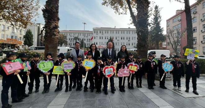 Minik izcilerden engelliler için farkındalık etkinliği