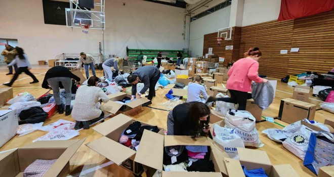 Karşıyakalılar yardım için seferber oldu