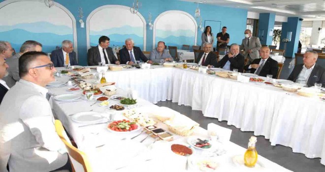 Karşıyaka Belediyesi ve İESOB’dan iş birliği zirvesi