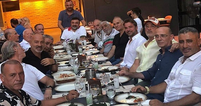 Şampiyon kadro bir araya geldi...