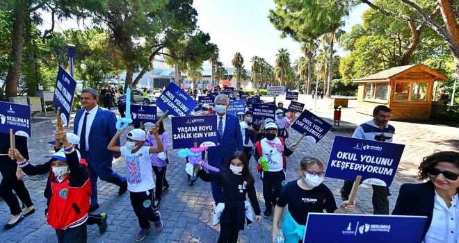 Hem yürüdüler hem eğlendiler