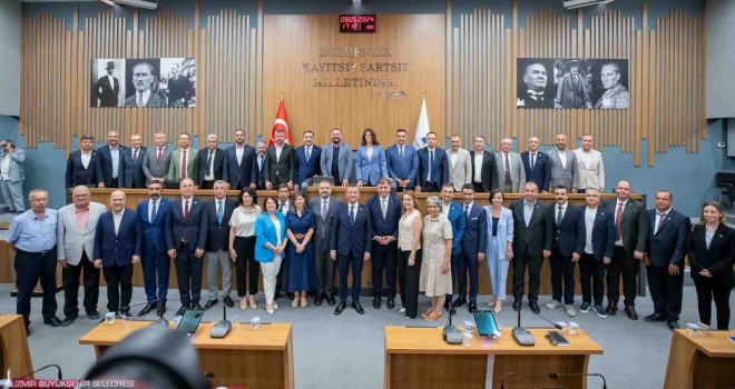 CHP Genel Başkanı Özel'den İzmir'de başkanlar zirvesi