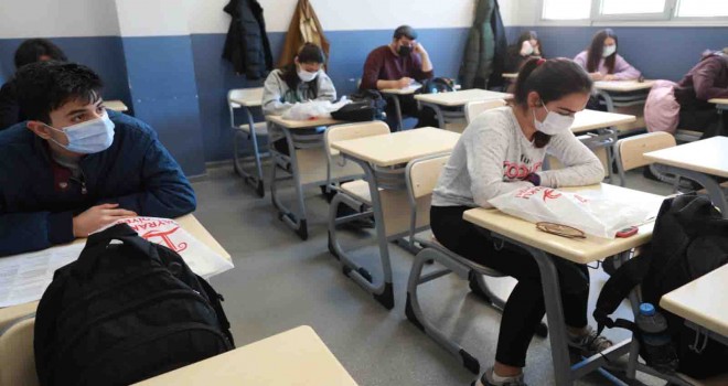 Bayraklı Belediyesi Sosyal Etkinlik Merkezi’nde kayıtlar başladı