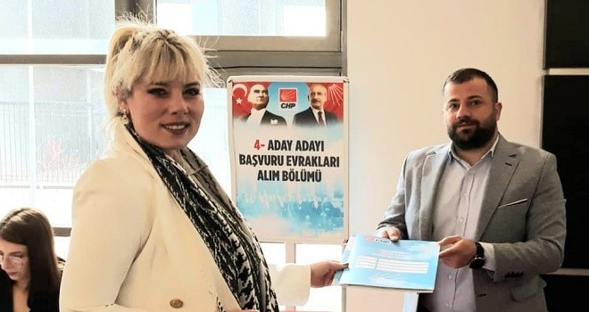 Alev İldeniz, adaylık dosyasını teslim etti