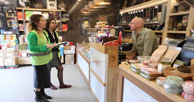 Bayraklı'da esnafa hızlı çözüm