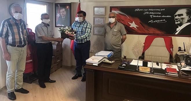 Karşıyaka Müftüsü Gürler, Kızılay Karşıyaka Başkanını kutladı