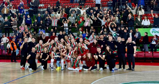 İnfo Yatırım Karşıyaka normal sezonu galibiyetle tamamladı