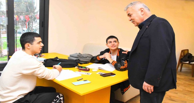 Torbalı Belediyesi iki Kitap Kafe daha açtı