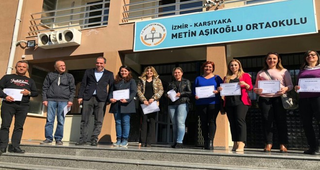 Akademi mezunu veliler