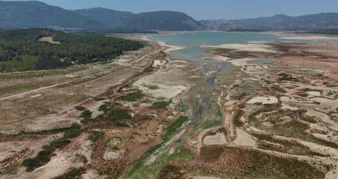 İzmir'de barajlarda su seviyesi düşüyor