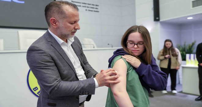 Buca’da Diyabet Sensörü Destek Programı büyüyerek devam ediyor