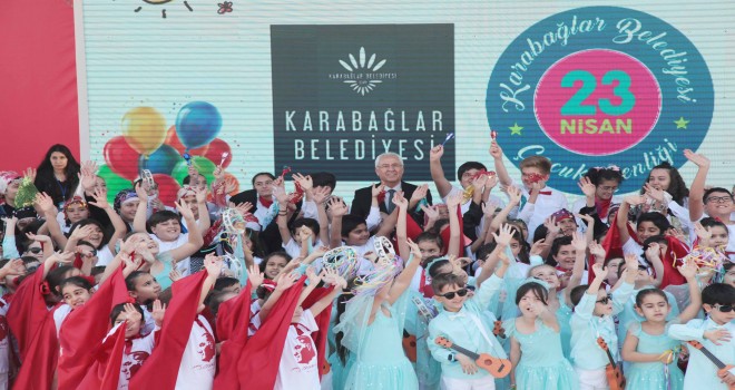 Karabağlar’da coşkulu 23 Nisan şenliği