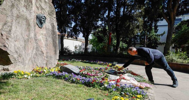 Başkan Tugay Zübeyde Hanım’ın anıt mezarını ziyaret etti